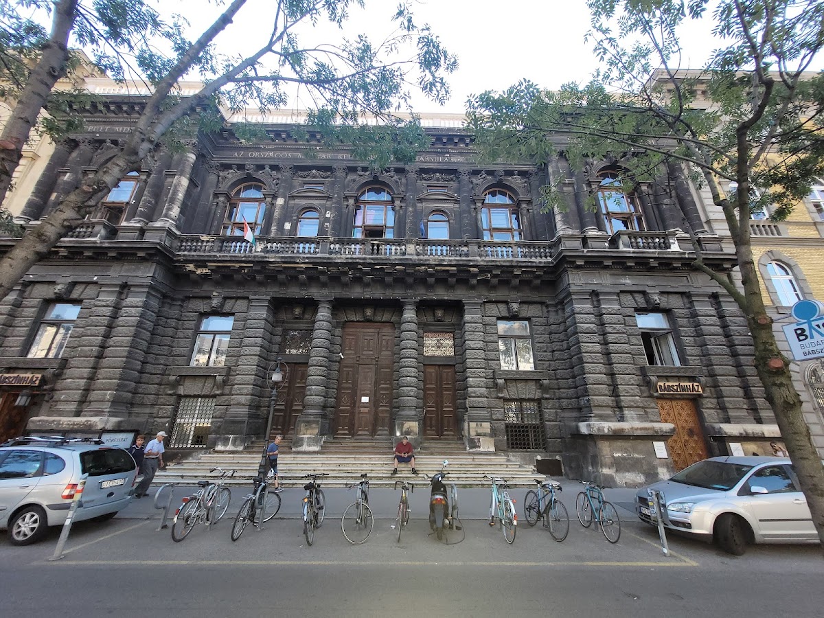 Hungarian University of Fine Arts photo 3