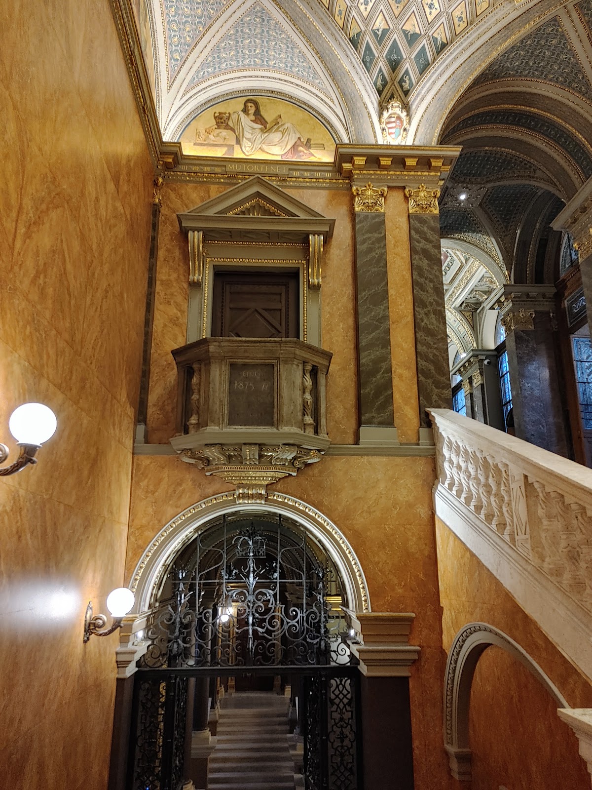 Hungarian University of Fine Arts photo 5