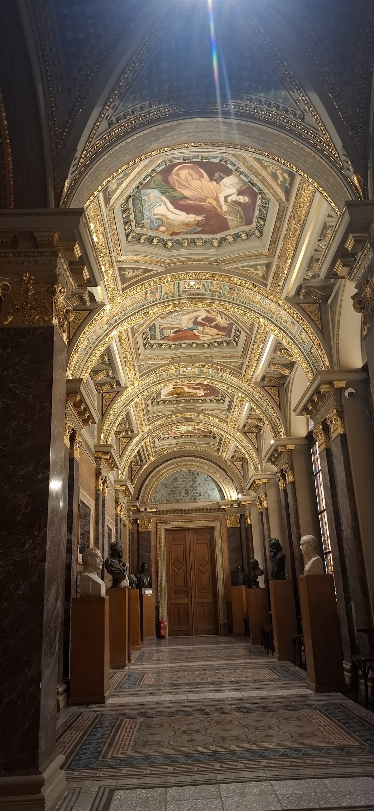 Hungarian University of Fine Arts photo 8