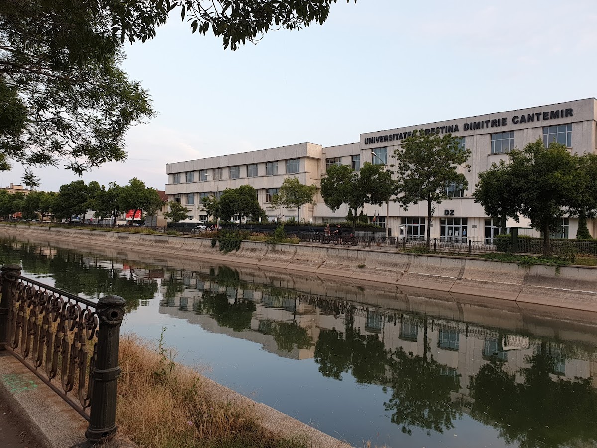 Dimitrie Cantemir Christian University photo 6