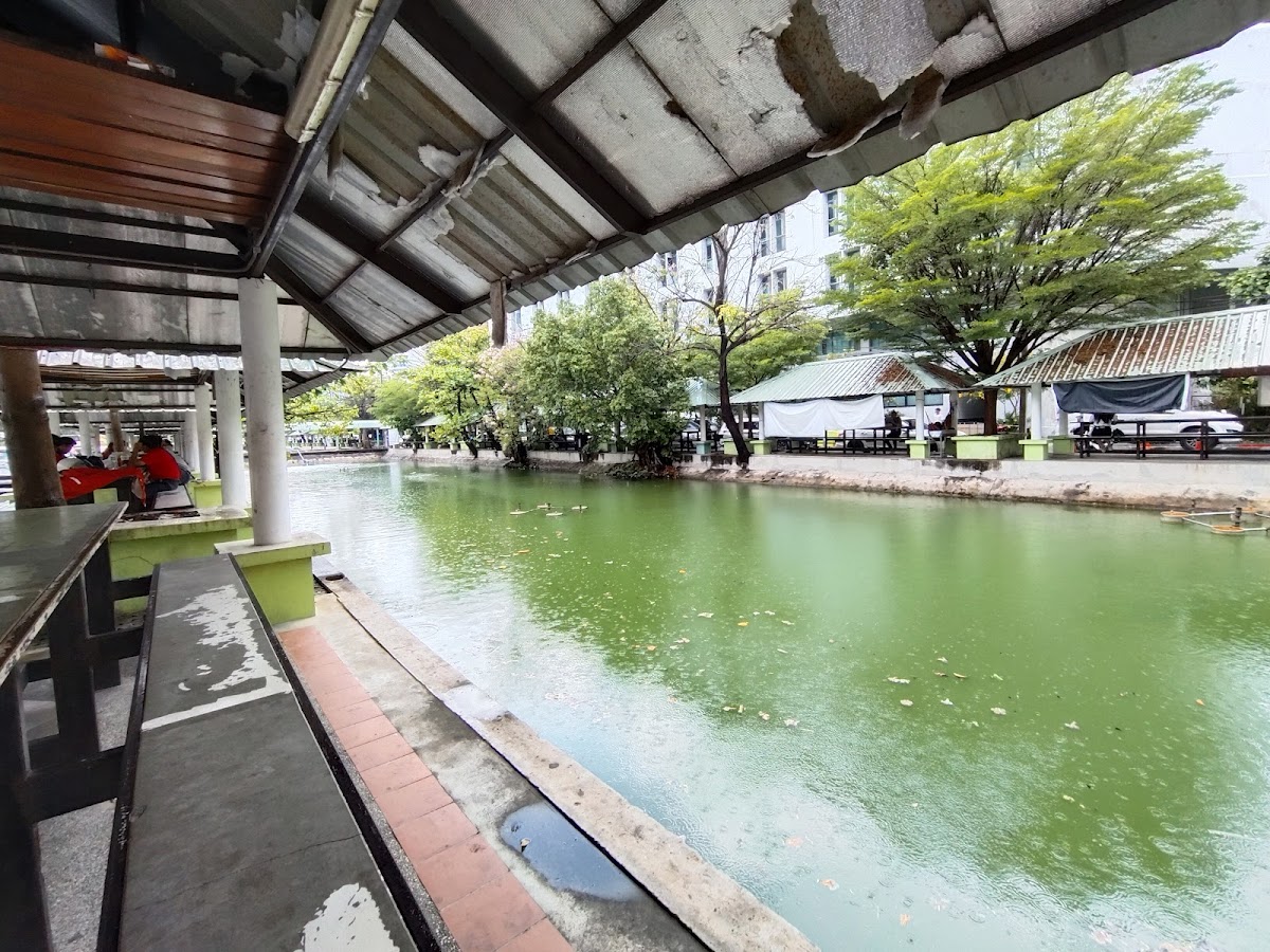 Ramkhamhaeng University photo 4