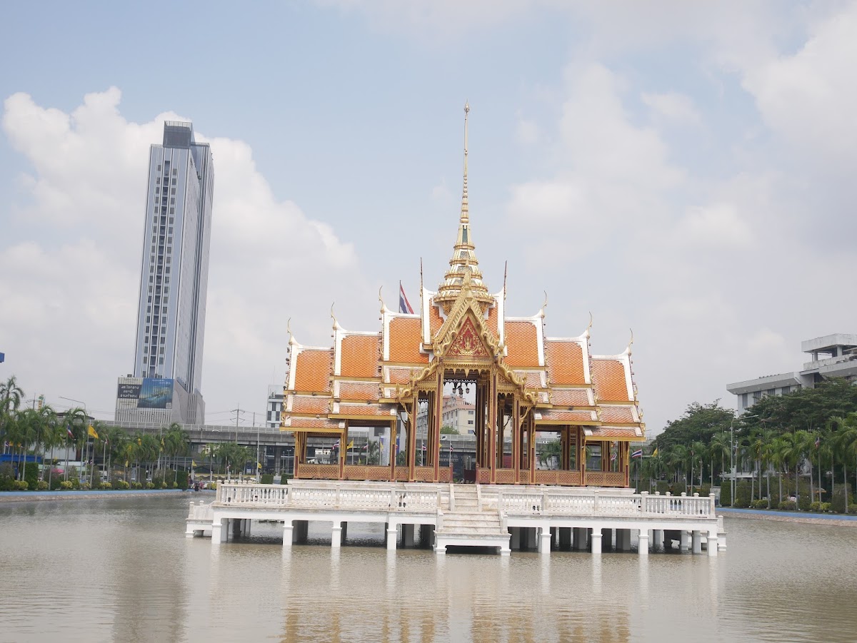 Ramkhamhaeng University photo 6