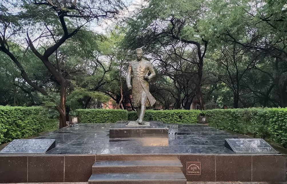 Jawaharlal Nehru University photo 2