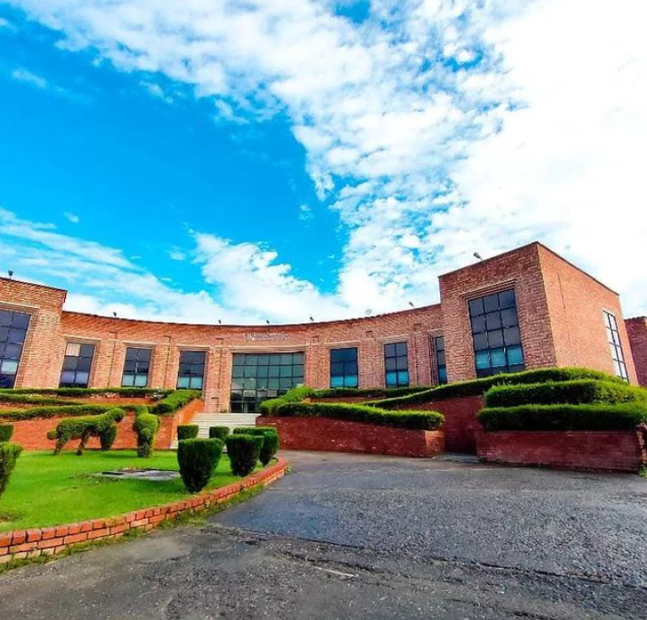 Jawaharlal Nehru University photo 6