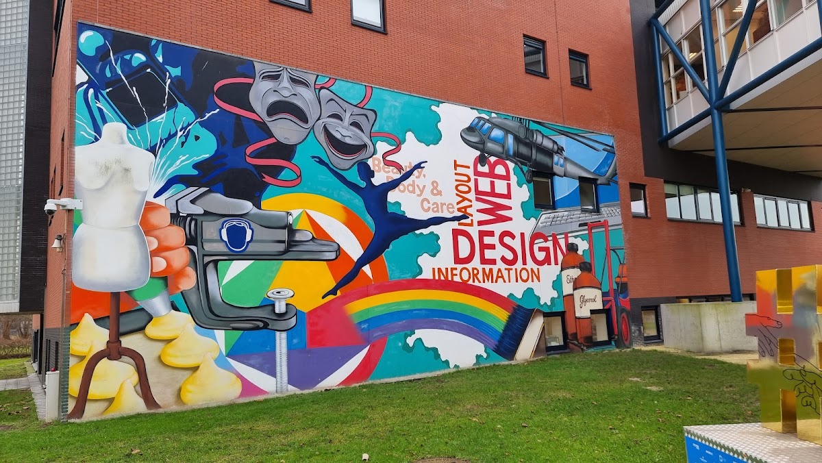 Deltion College photo 1