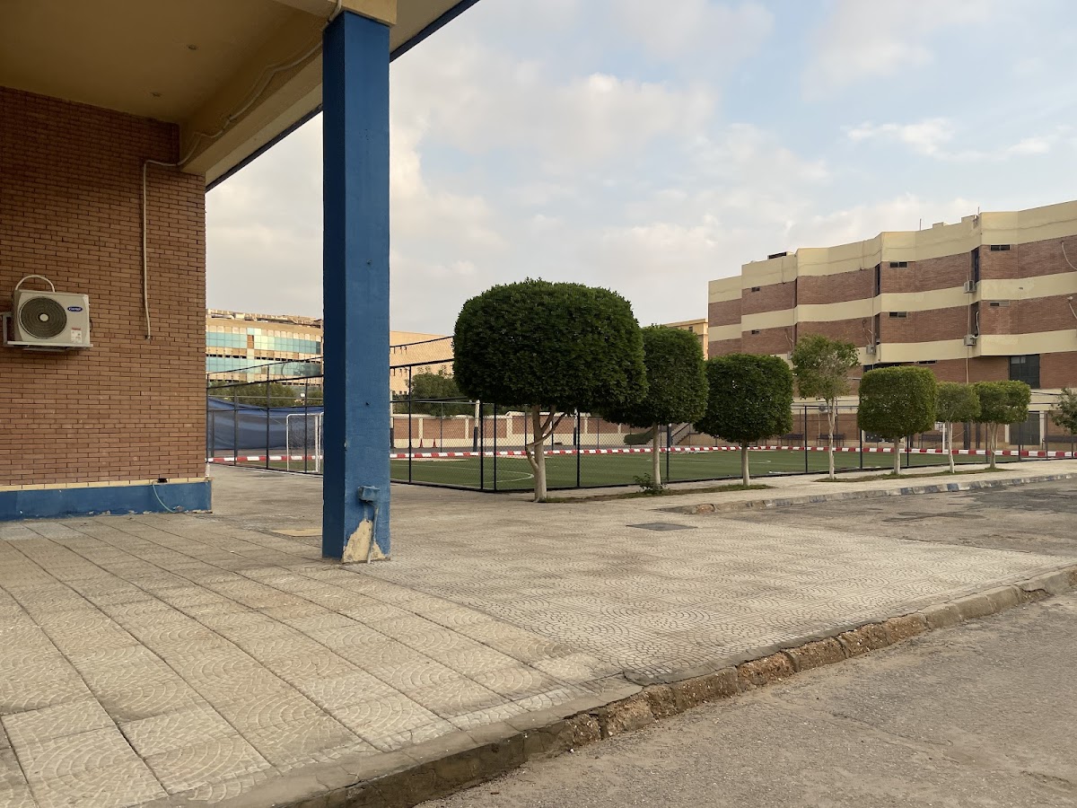 Misr International University photo 4