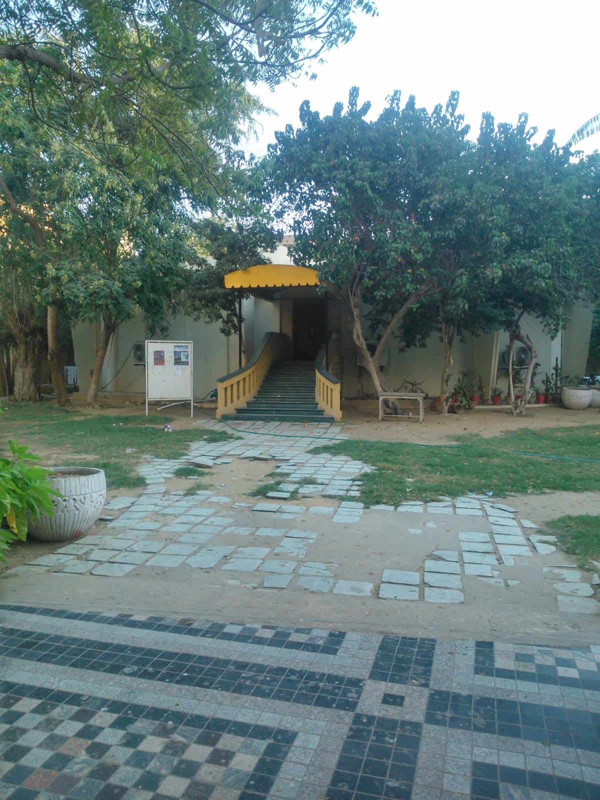 Dow University of Health Sciences photo 4