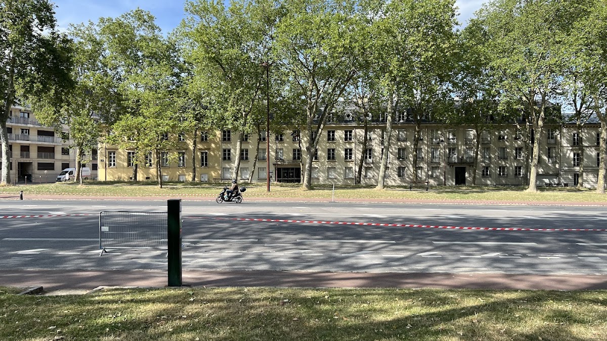 Université de Versailles Saint-Quentin-en-Yvelines photo 3