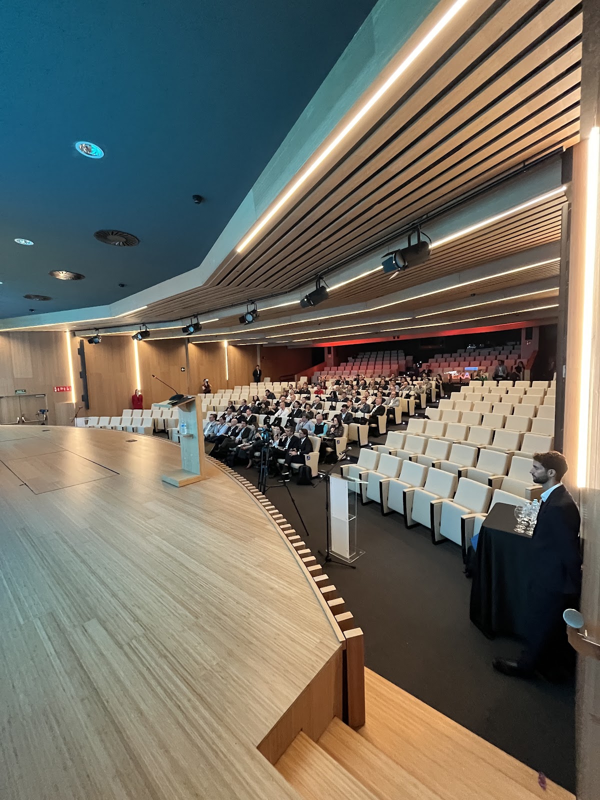 ESIC Business & Marketing School photo 8