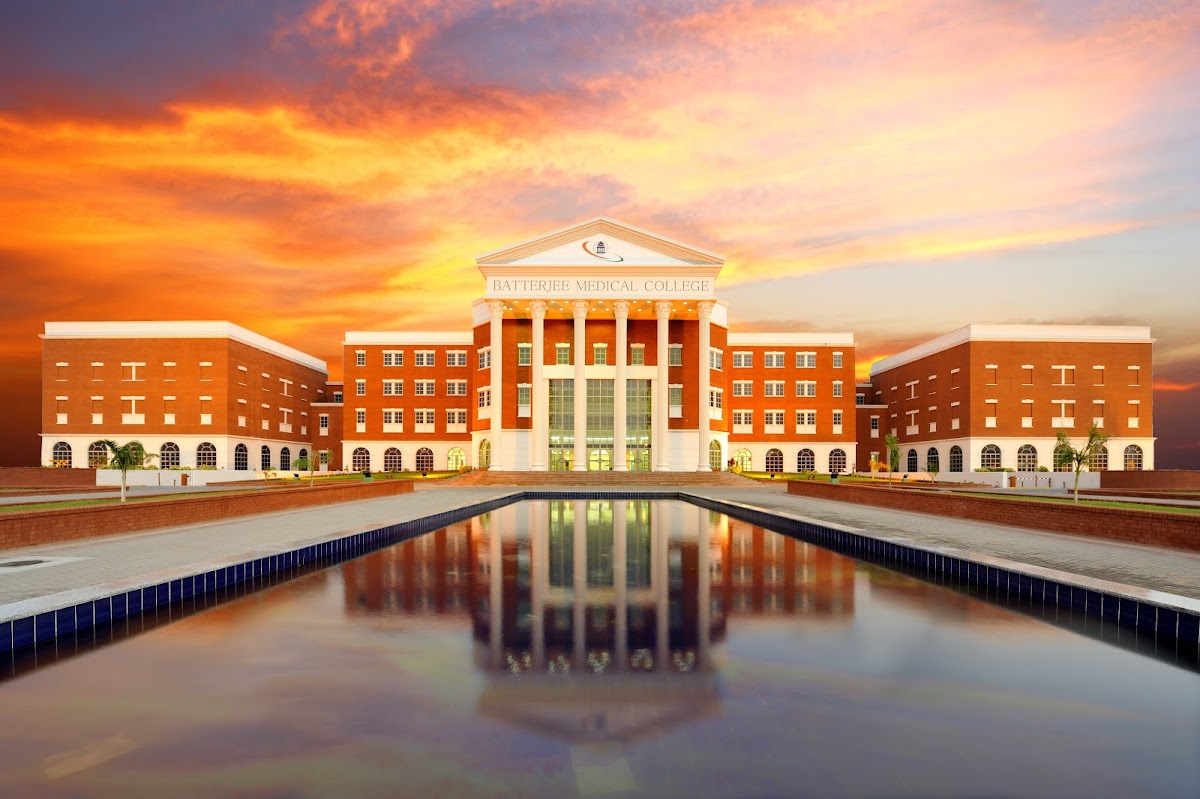  Batterjee Medical College photo 1