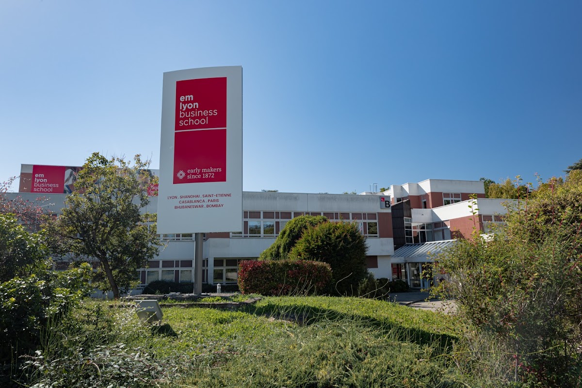 emlyon business school photo 2