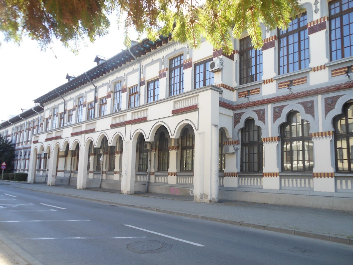 Constantin Brâncuși University of Târgu Jiu photo 5