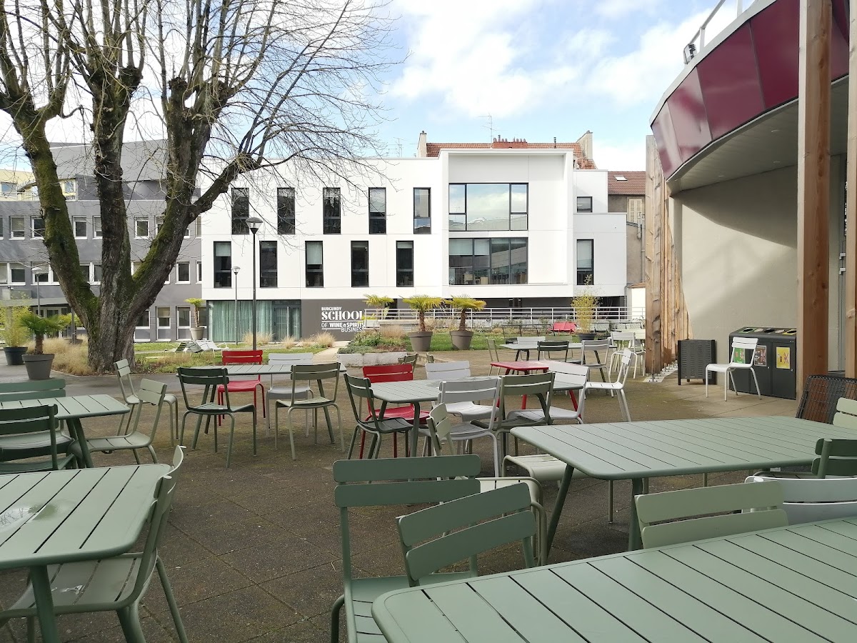 Burgundy School of Business photo 2