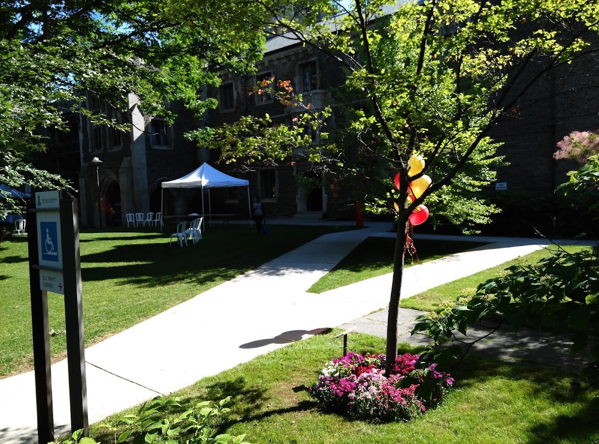 Victoria University photo 2