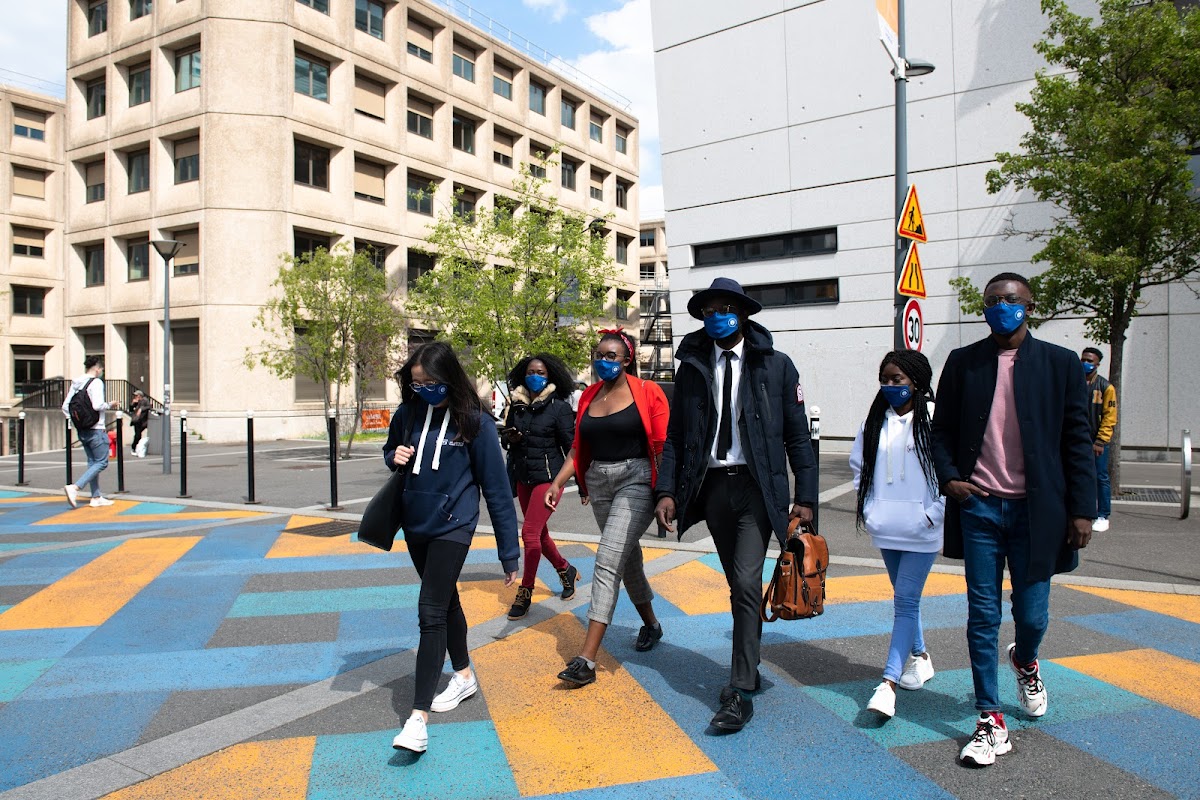 Université d'Évry Val d'Essonne photo 3