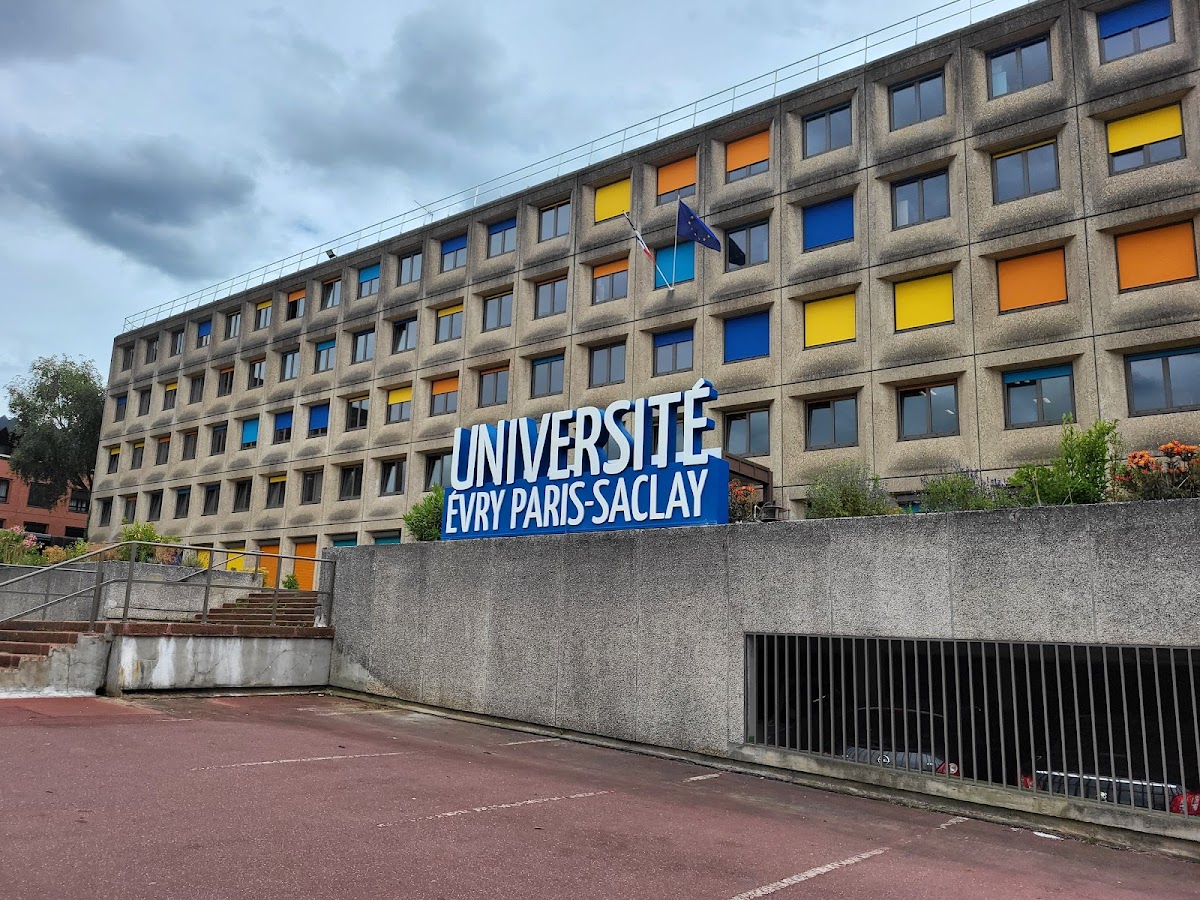 Université d'Évry Val d'Essonne photo 4