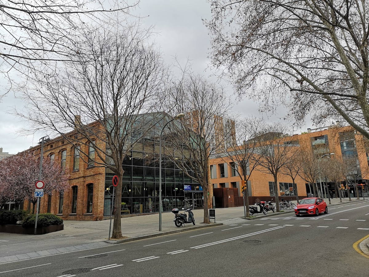 Open University of Catalonia photo 9