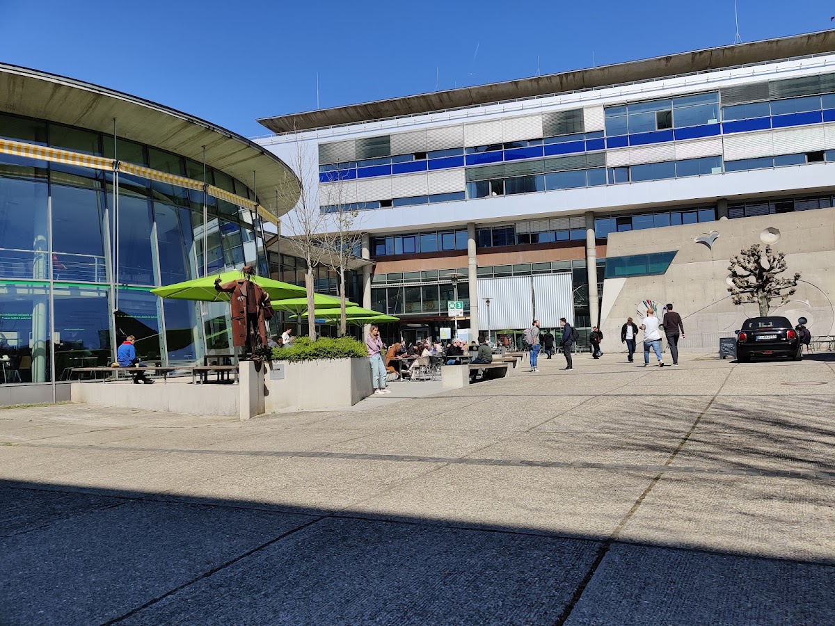 Frankfurt University of Applied Sciences photo 2