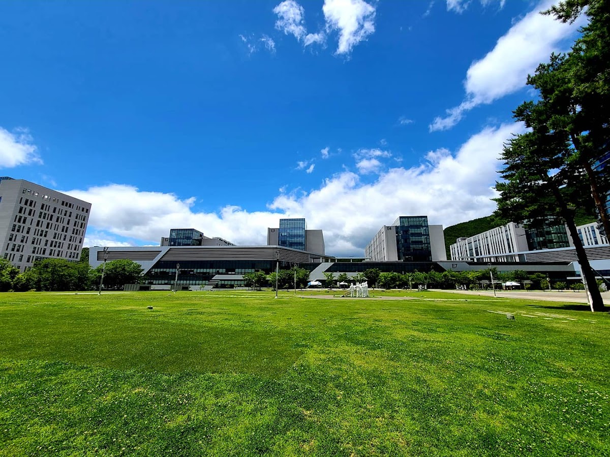 Daegu Gyeongbuk Institute of Science and Technology (DGIST) photo 7