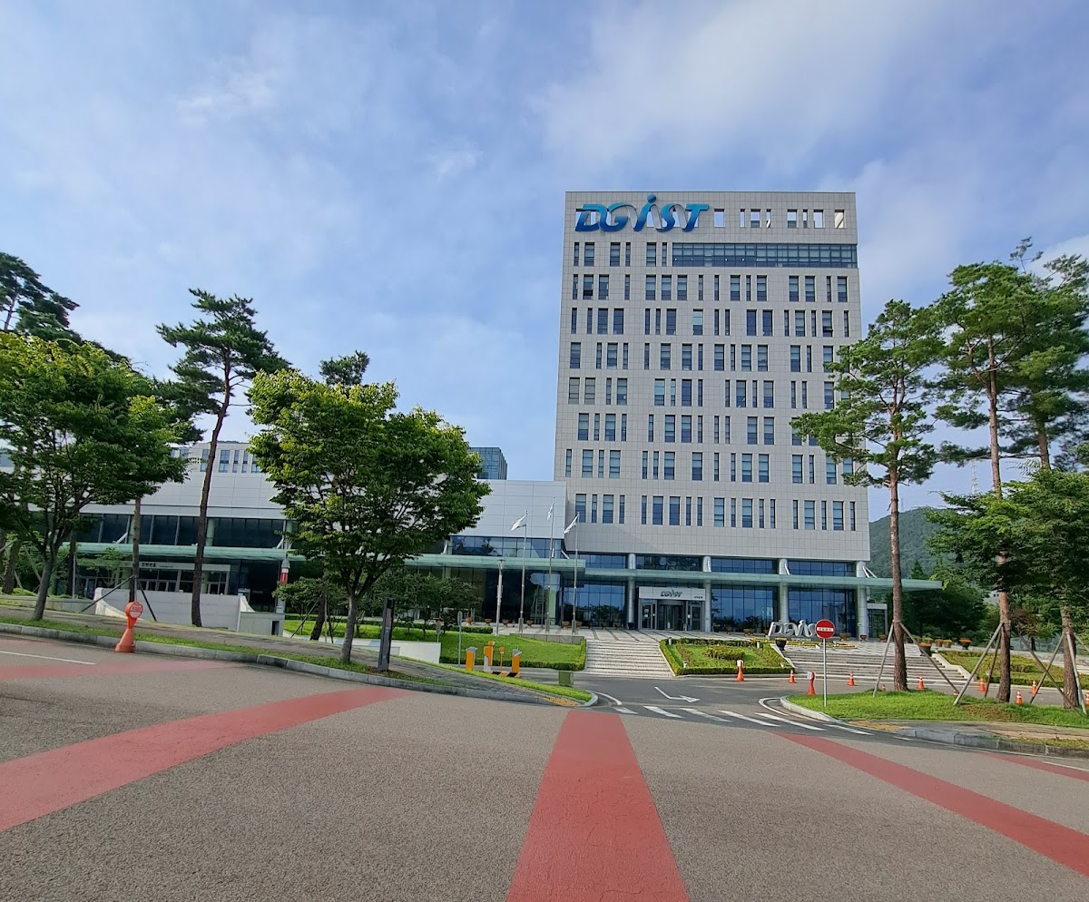 Daegu Gyeongbuk Institute of Science and Technology (DGIST) photo 8