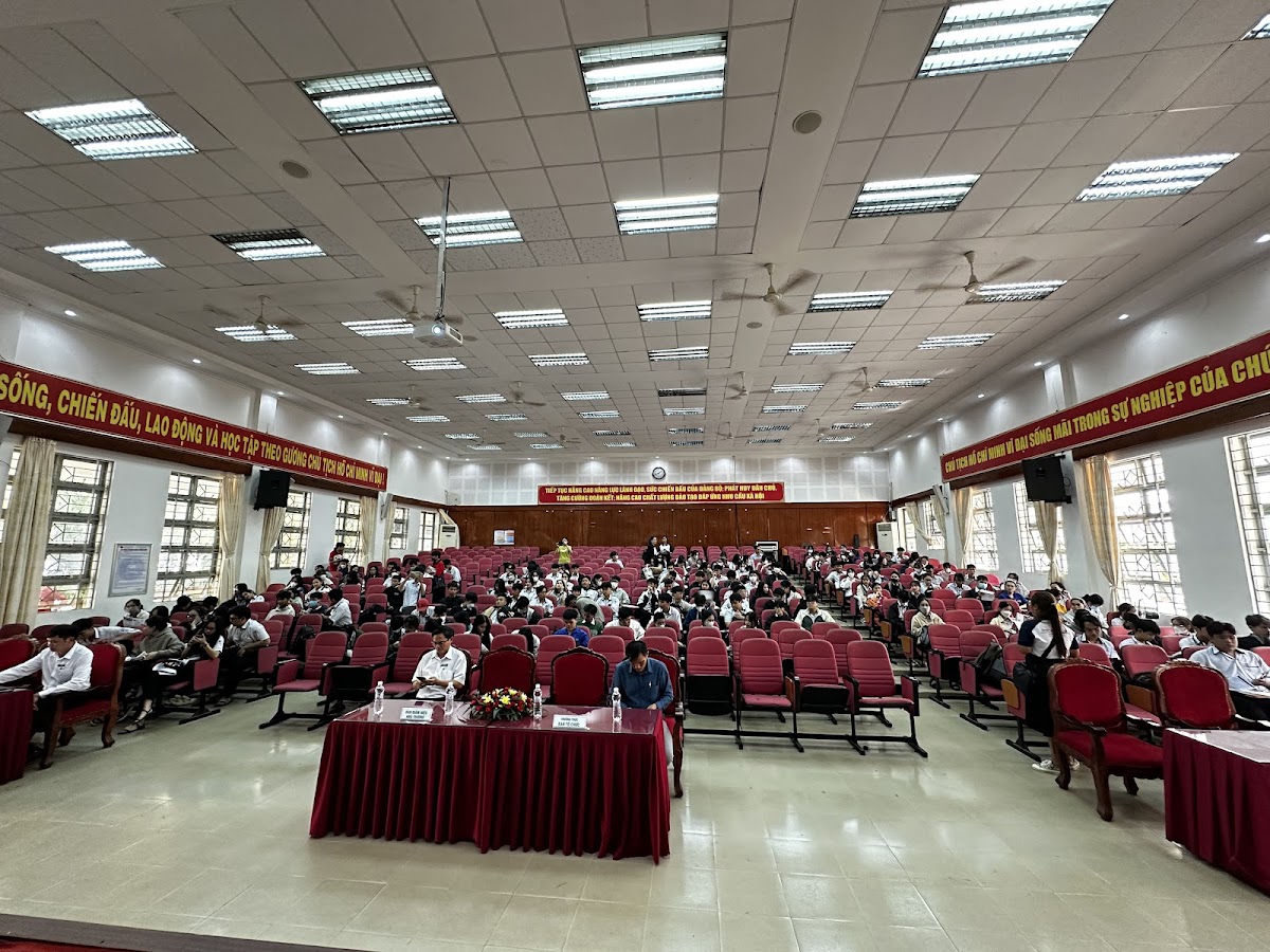 Tay Nguyen University photo 8