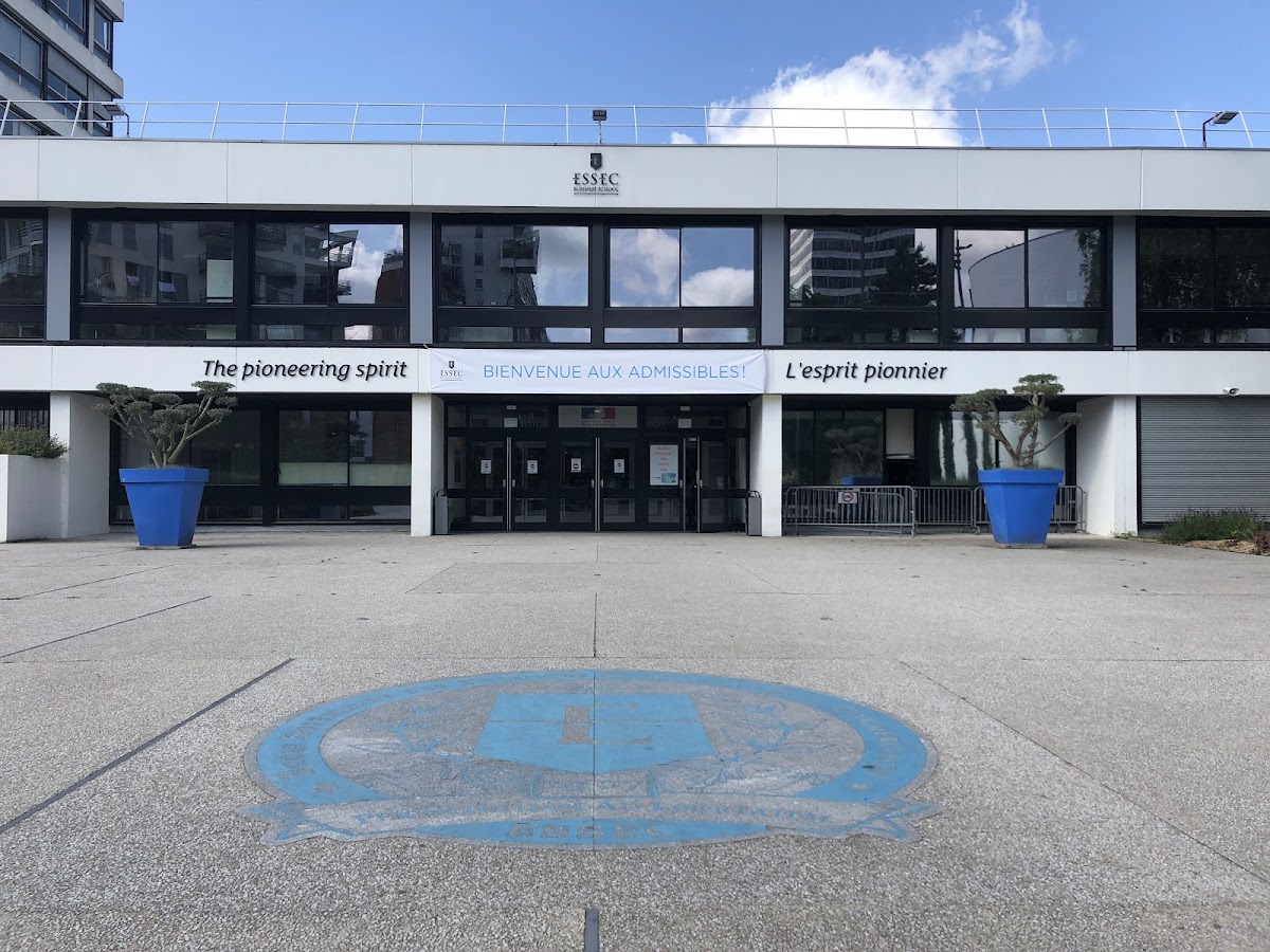 ESSEC Business School photo 5