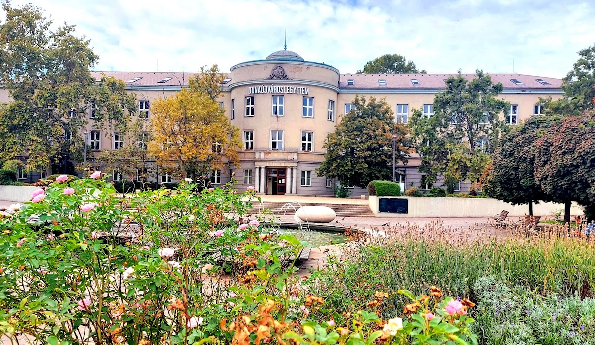 Dunaújváros University photo 2