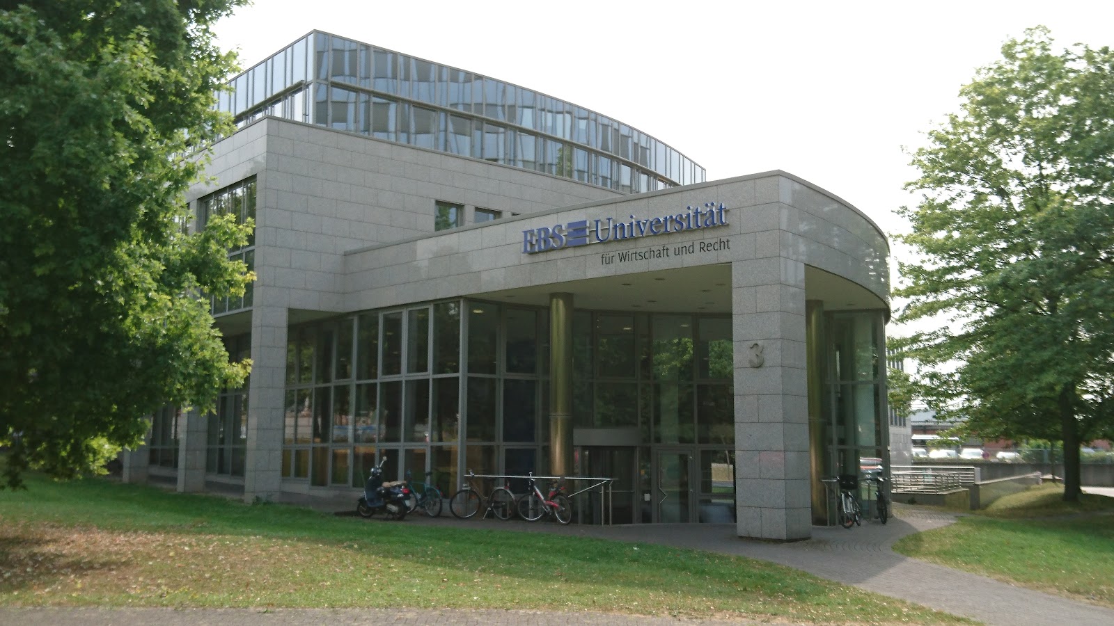 EBS Universität für Wirtschaft und Recht
