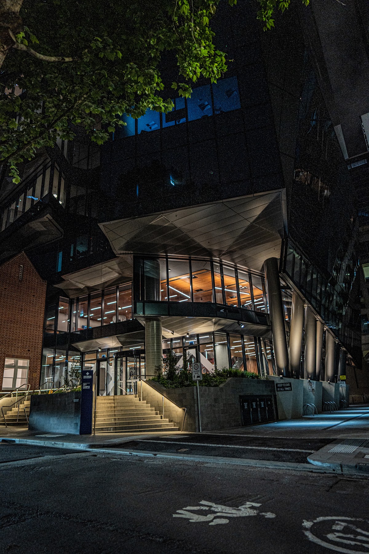 Victoria University photo 9