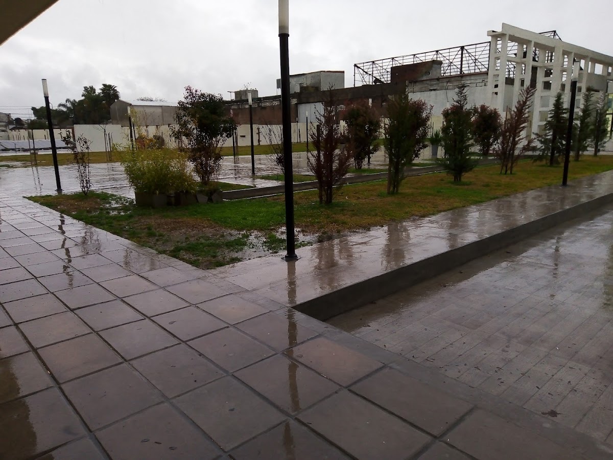 National University of Hurlingham photo 3