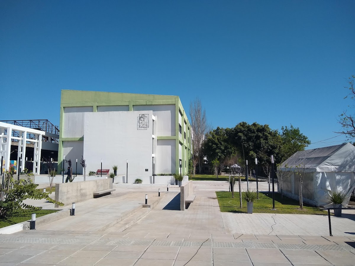 National University of Hurlingham photo 5