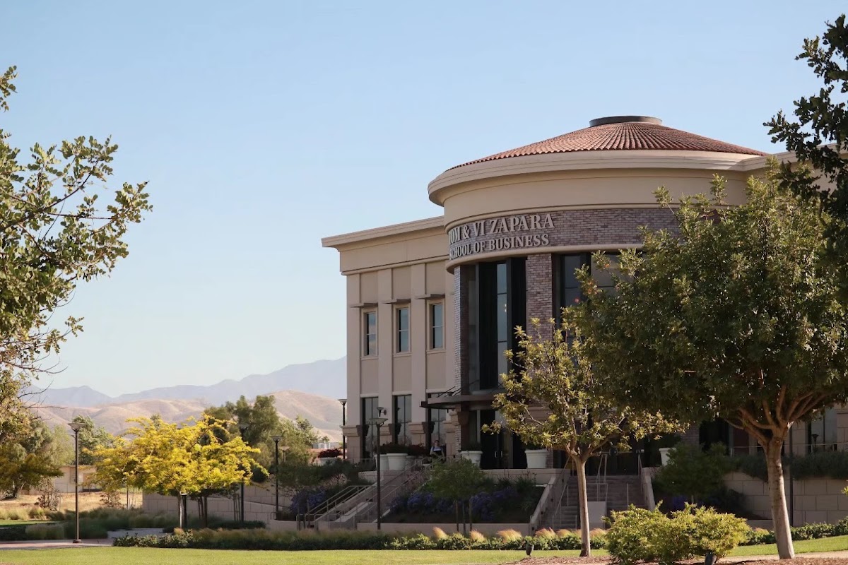 La Sierra University photo 8