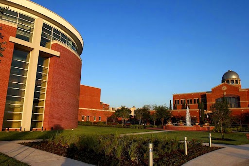 College of 2185 photo 1