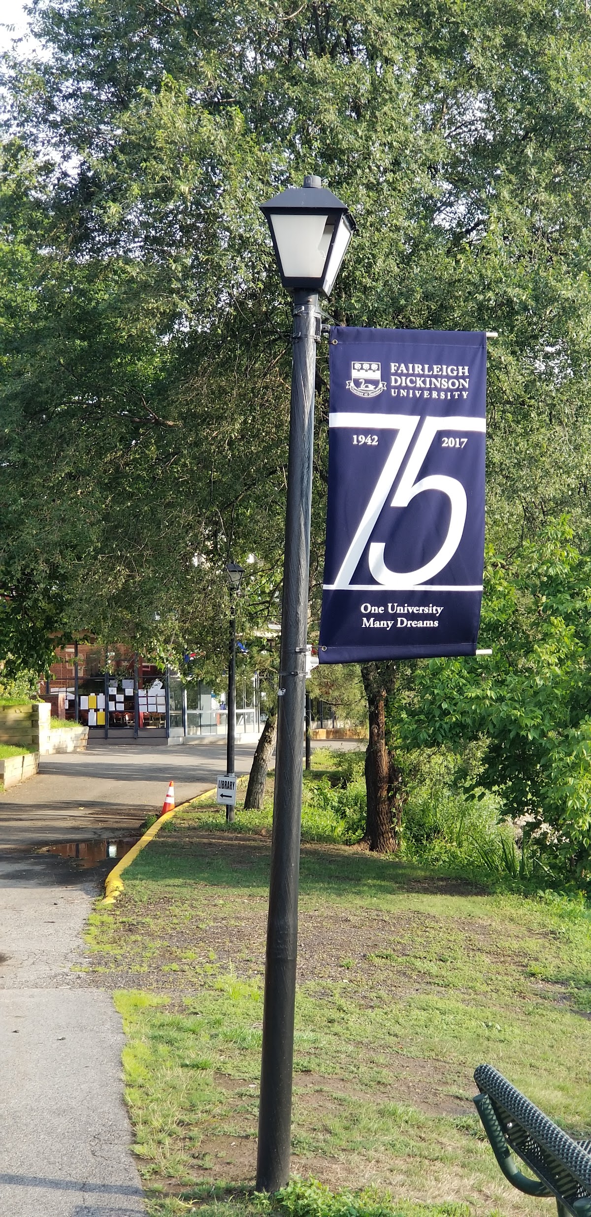 Fairleigh Dickinson University photo 9