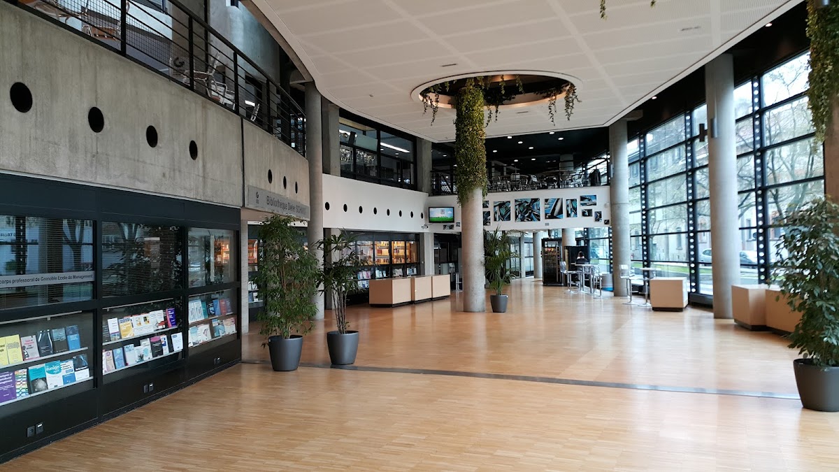 Grenoble École de Management photo 3