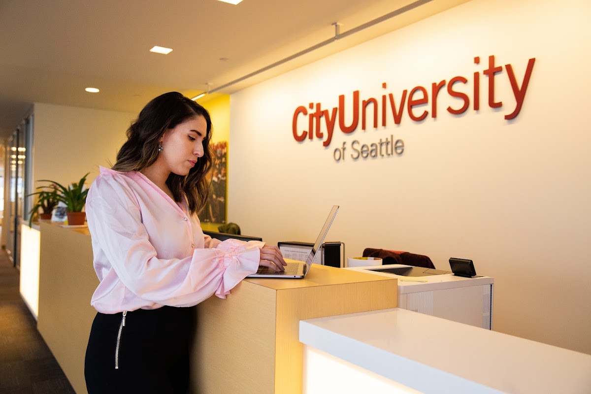 University of 3399 photo 8