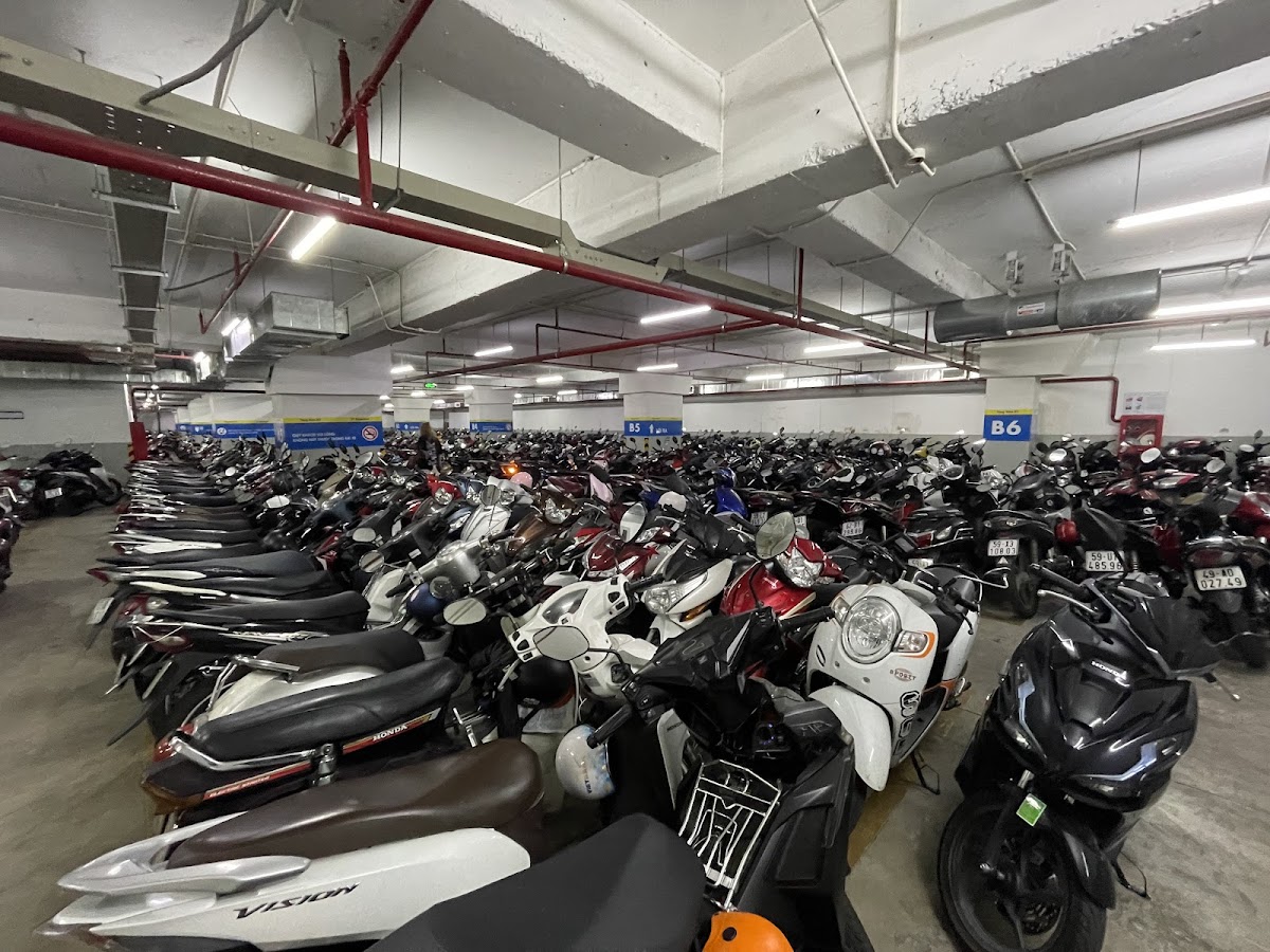 Ho Chi Minh City University of Economics and Finance photo 7