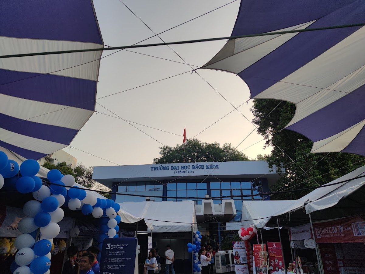 Ho Chi Minh City University of Technology photo 9