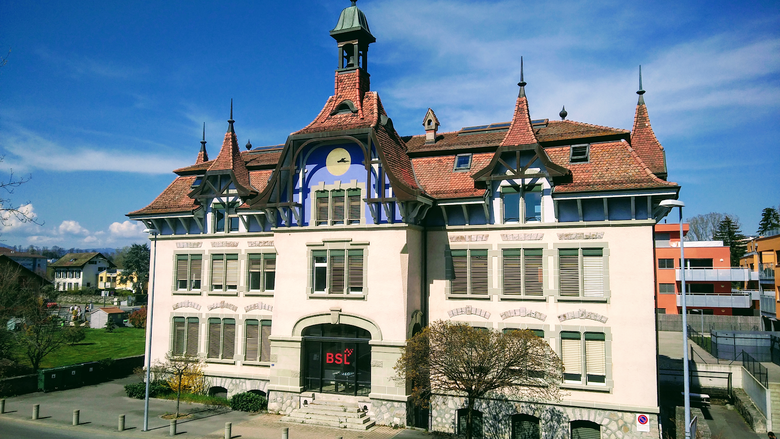 Business School Lausanne (BSL)