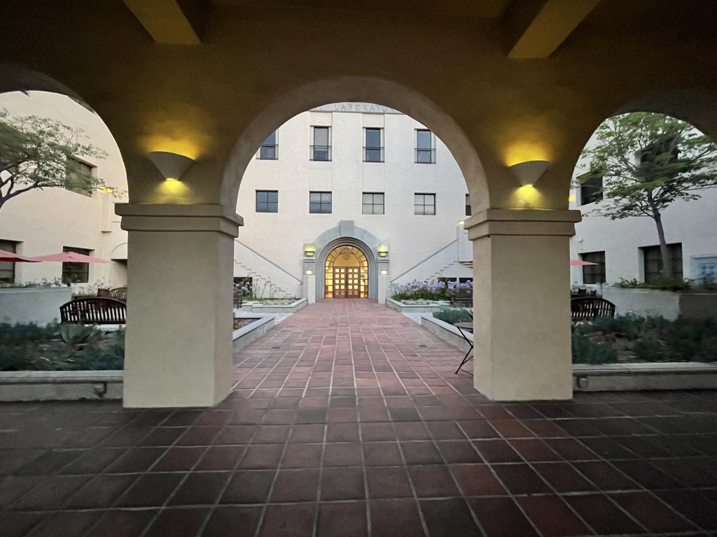Caltech photo 4