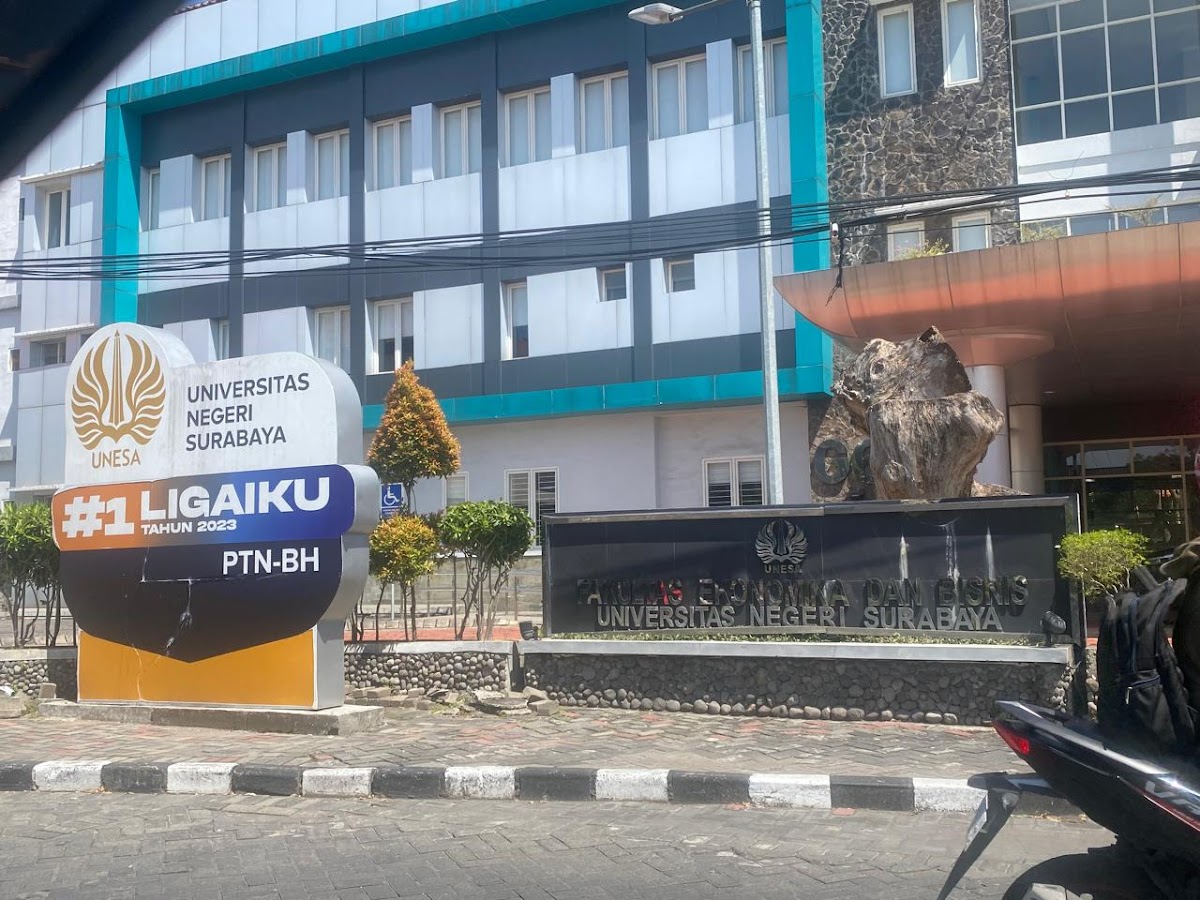 Universitas Negeri Surabaya photo 3