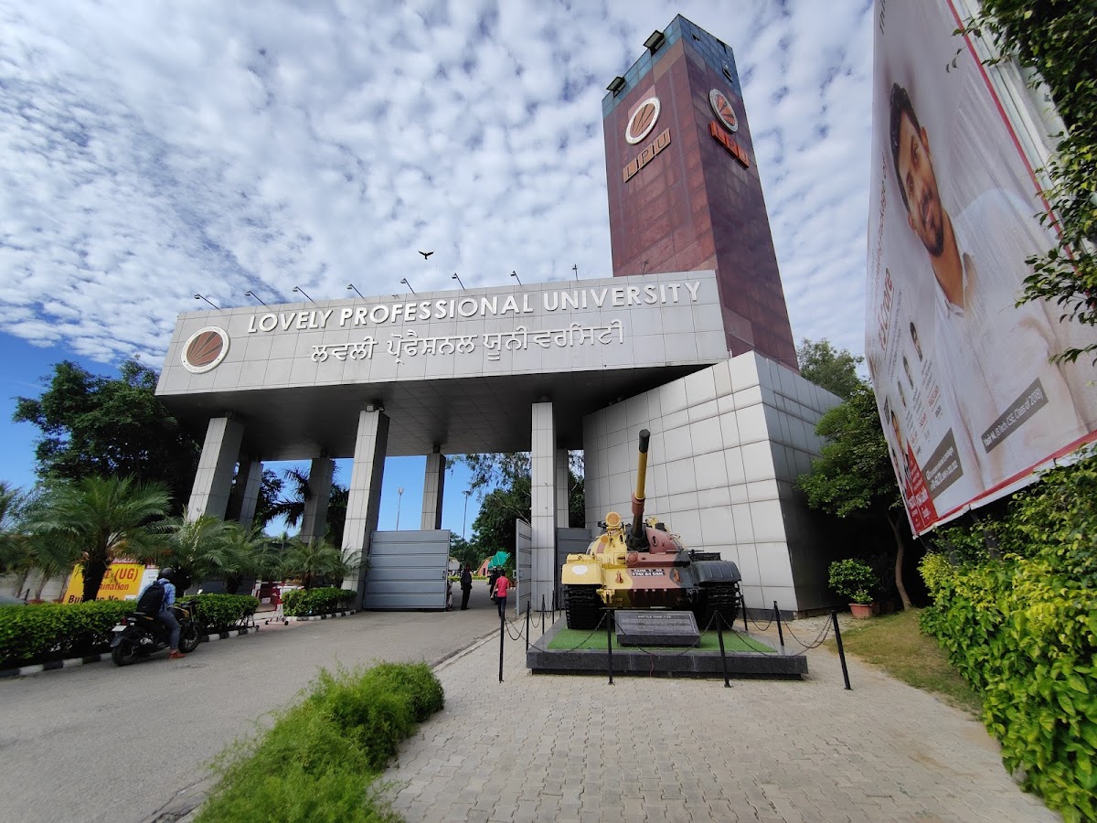 Lovely Professional University photo 5