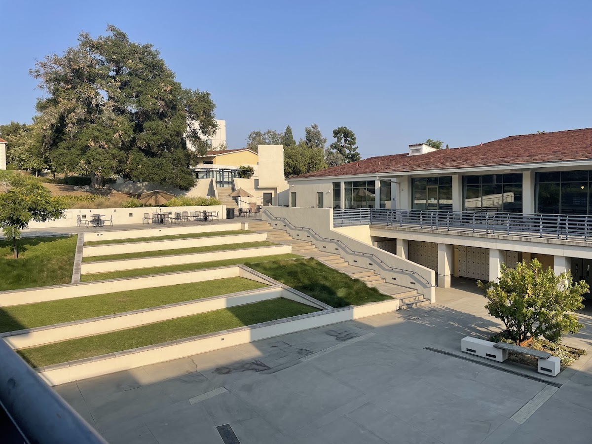 Whittier College photo 8