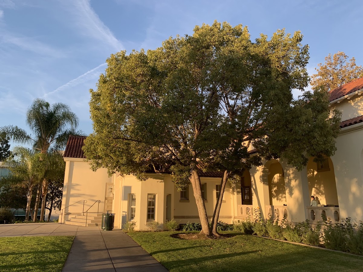 Whittier College photo 9