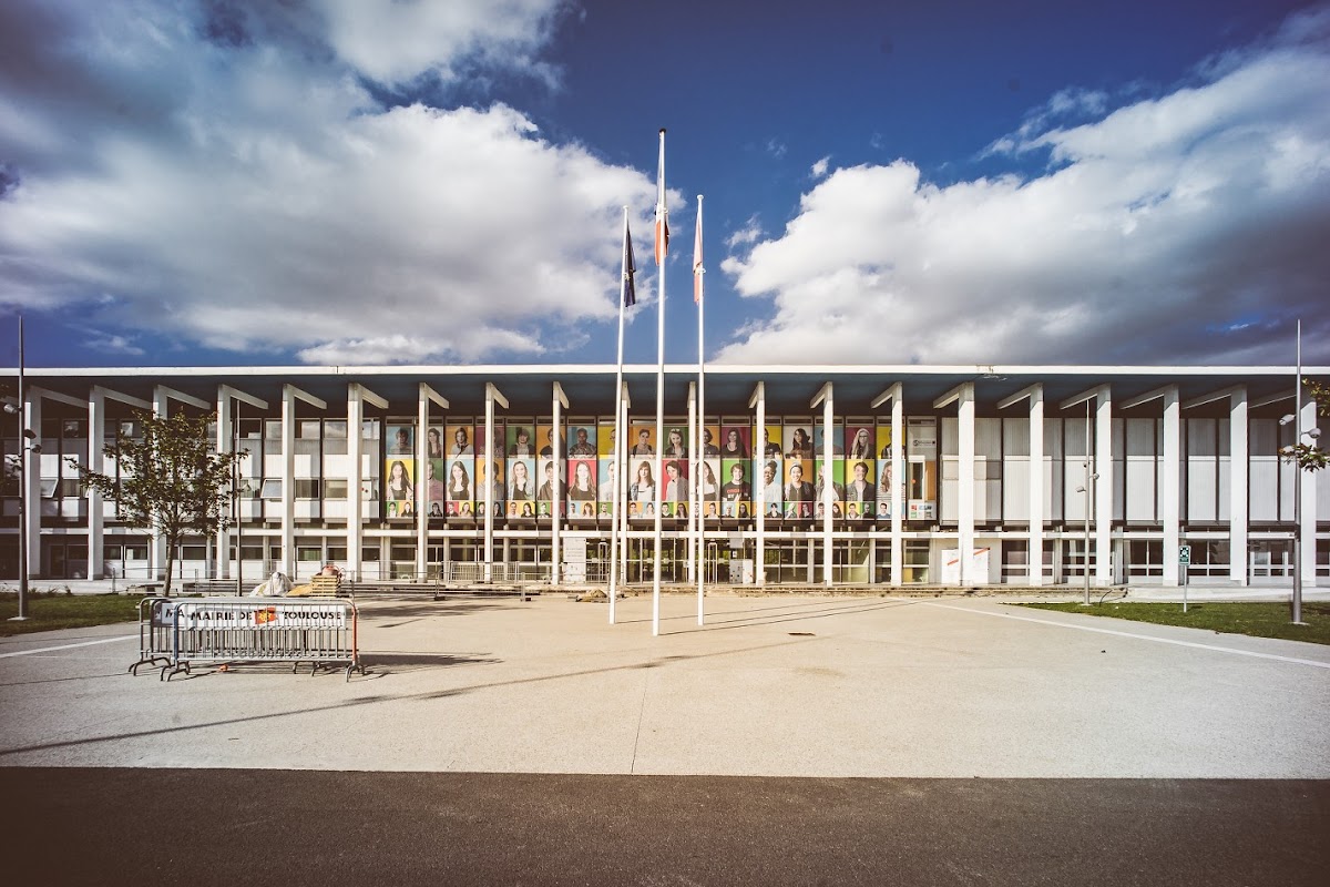 Toulouse III Paul Sabatier University photo 2