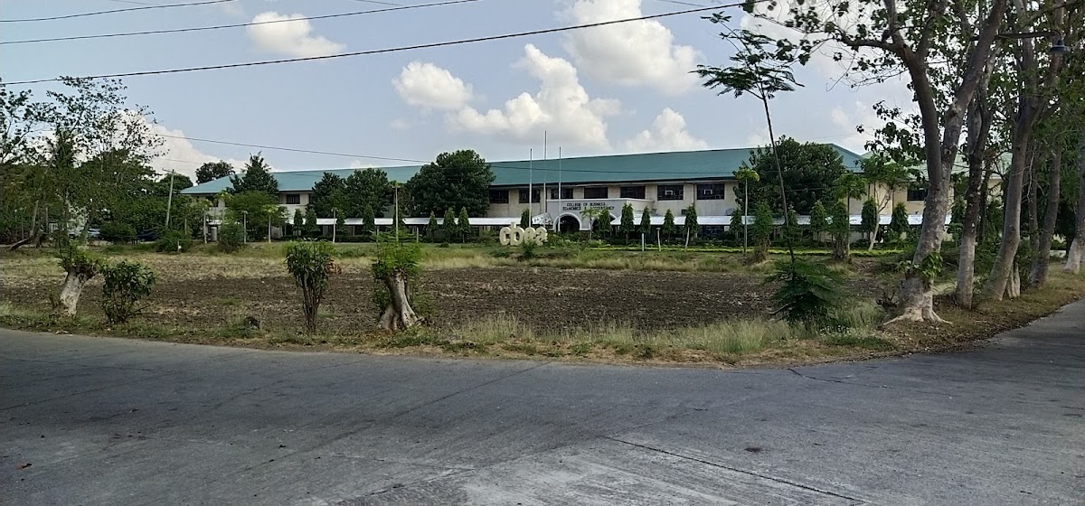 Mariano Marcos State University photo 1