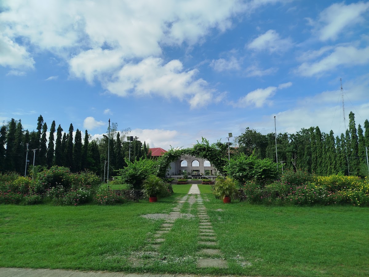 Mariano Marcos State University photo 6