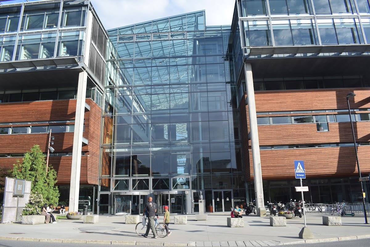 BI Norwegian Business School photo 2