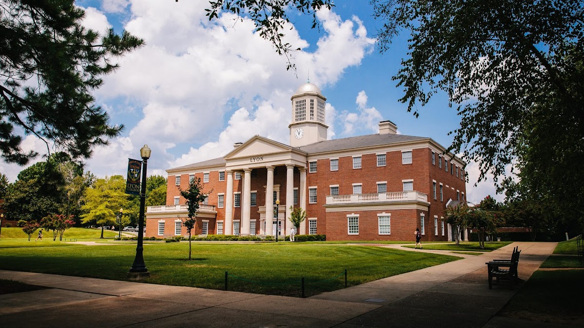 Lyon College photo 1