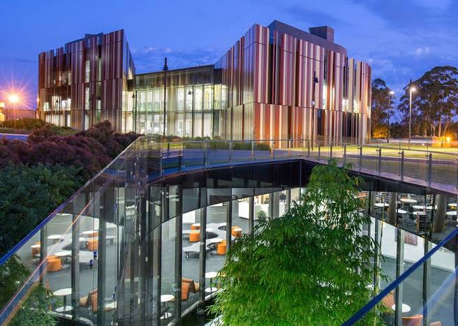 Macquarie University